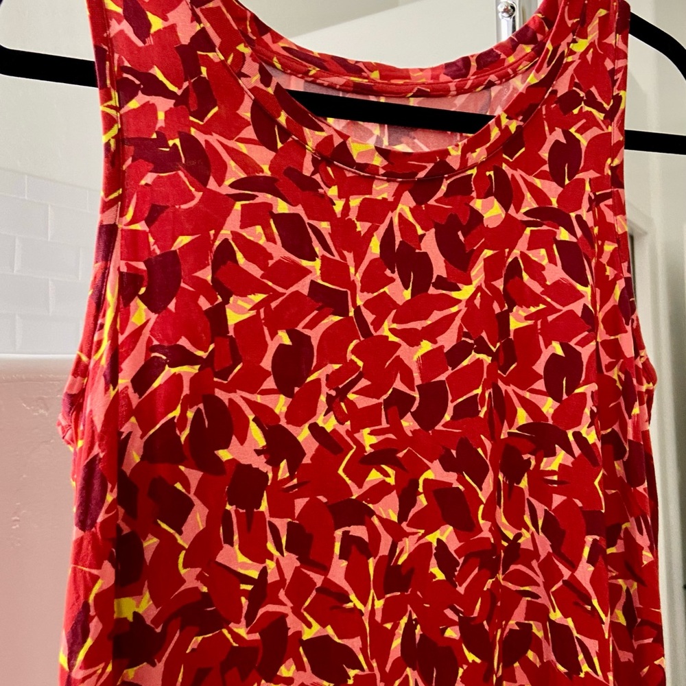 NWOT Lori Goldstein long sleeveless geometric top - Red, pink, yellow, orange